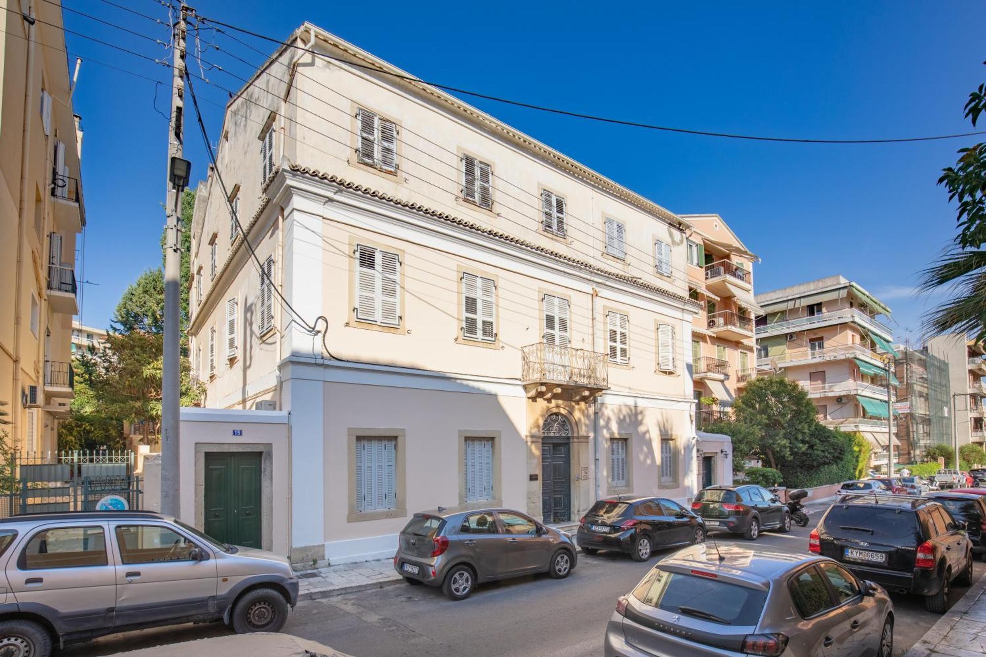 Modern-Vintage Old Town Suites Corfu  Экстерьер фото